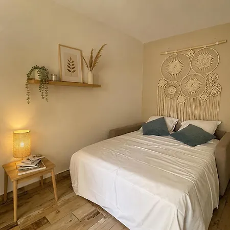 Charme Et A Pied Apartment
